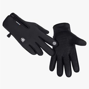 Water resistant thermal gloves